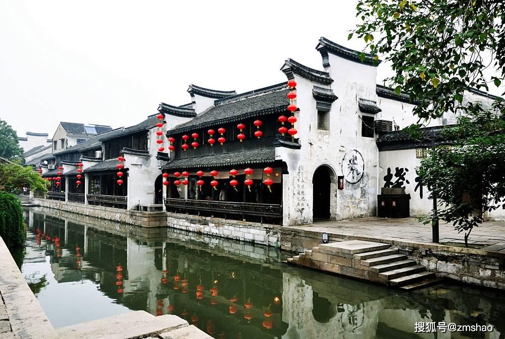 睡觉的姿势与性格有关，喜欢侧卧的人有什么性格特点？